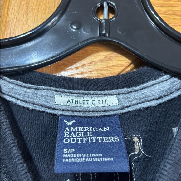 American Eagle Outfitters Black Short Sleeve Athletic Fit Tee Casual Small - Picture 4 of 7